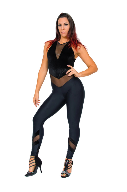 Tuta jumpsuit VEGA Venice in ciniglia nera e microfibra traspirante, modellante e contenitiva, visibile in dettaglio.
