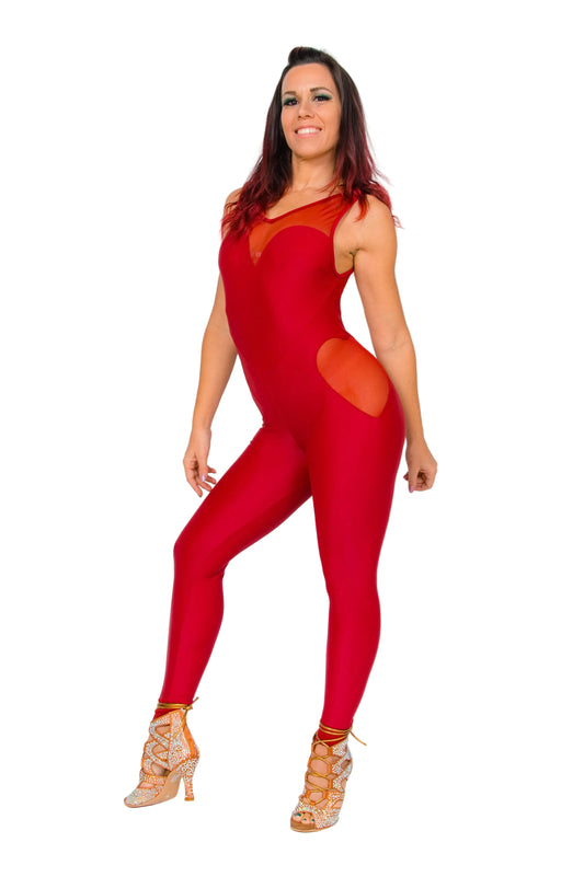 Completo jumpsuit in microfibra bianca e bordò, modellante e traspirante, con dettagli contenitivi, brand Wish Dance Shop.