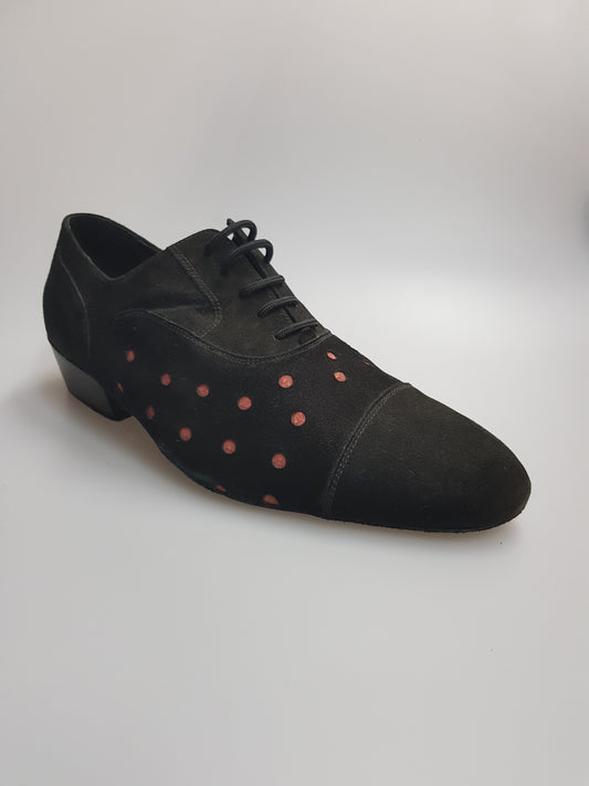Scarpa da uomo Vasco Movida by WISH DANCE in camoscio nero con pois rossi, elegante e alla moda.