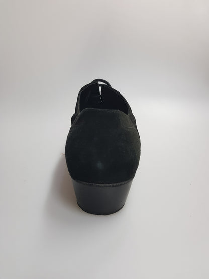 Scarpa da uomo Vasco Movida by WISH DANCE in camoscio nero con pois rossi, elegante e alla moda.