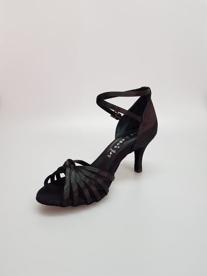 Scarpa da donna Patty QB in raso nero con cinturino doppio, fascette e tacco basso a spillo, ideale per ballo elegante.