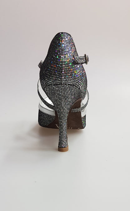 Sandalo Wendi/BO-N Wish Dance Shop in pelle argento e Boreale Silver, scarpa da donna elegante e confortevole.