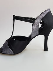 Load image into Gallery viewer, 32QTN (1100) - Women&#39;s Shoe in Black Satin Silk and Carbon gray Glitter
