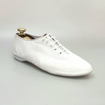 Carica immagine nella Galleria, Scarpa jazz bianca Cahetel White J04 in pelle, comoda e elegante, ideale per danza jazz.
