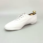 Carica immagine nella Galleria, Scarpa jazz bianca Cahetel White J04 in pelle, comfort e stile, perfetta per danza e performance.
