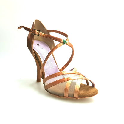 Scarpa donna Melany QC Wishdance in raso carne con retina, cinturino incrociato e tacco spillo, vista frontale con cuscino memorex