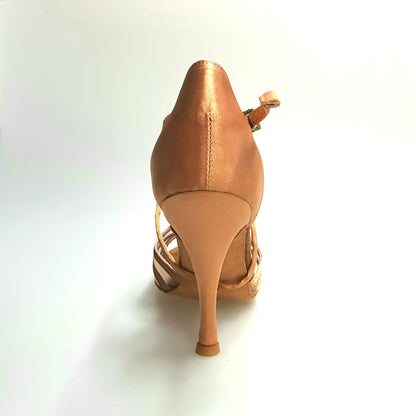 Scarpa Wishdance Melany QC da donna in raso carne con retina, tacco rocchetto, cinturino incrociato e cuscino memorex.