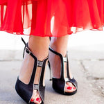 Carica immagine nella Galleria, ELIDE (401) - Scarpa da Donna in Raso Seta Nero e Lurex Argento
