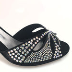 Load image into Gallery viewer, Deluxe Butterfly (L2) - Scarpa da Ballo in Raso Seta Nera con Swarovski Boreali e Tacco a Stiletto Squadrato Smaltato Nero
