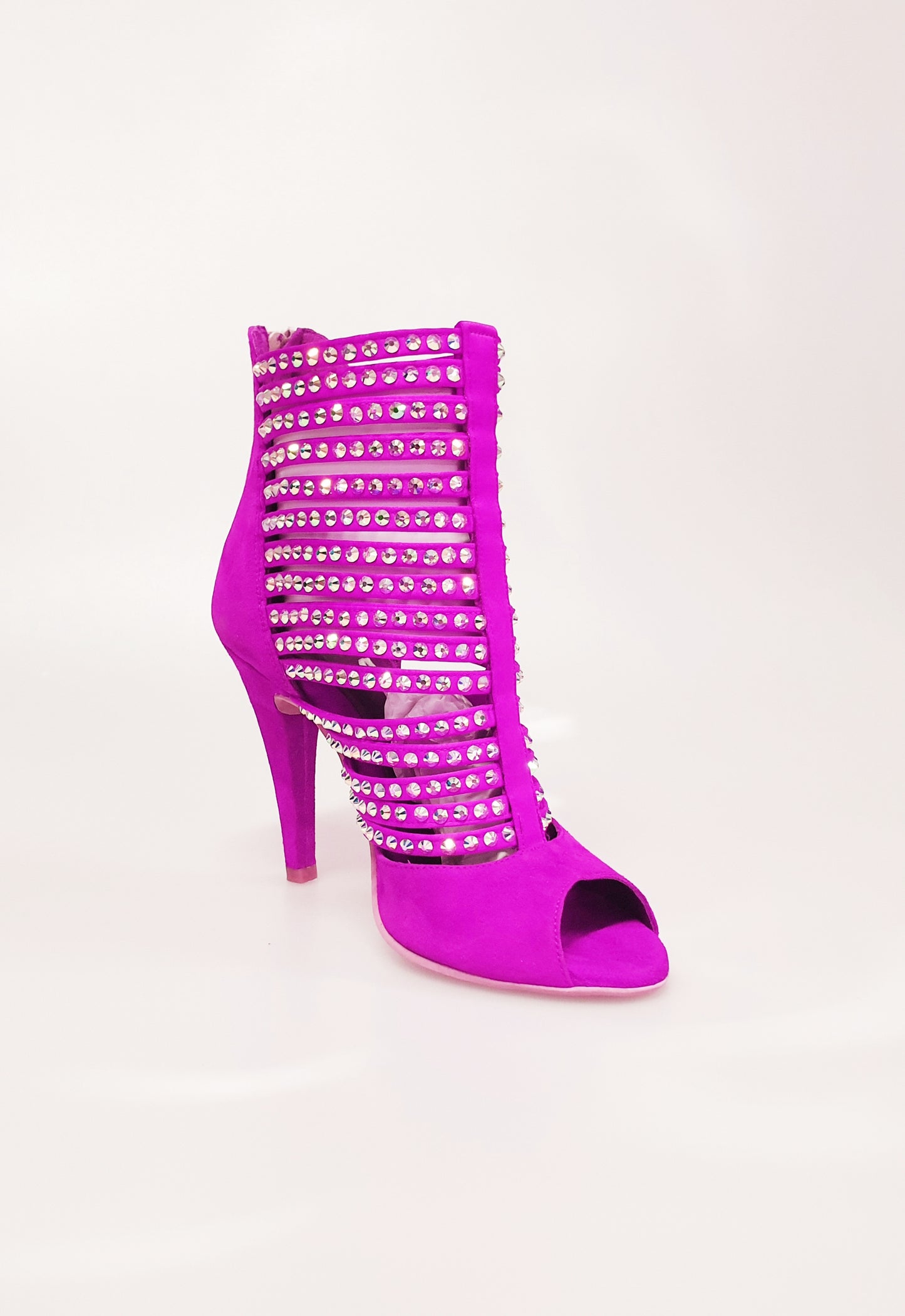 Sandalo da donna Elizabeth Plus in camoscio fuxia con Swarovski Boreali, tronchetto elegante e alla moda.