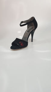 611H - Sandalo da Donna in Camoscio Nero e Pizzo Nero Sfondo Rosso
