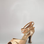 Load image into Gallery viewer, Ely QB (32QB N) - Scarpa Da ballo Basica da Donna in Raso Seta Carne Cinturino doppio alla caviglia tacco a Rocchetto
