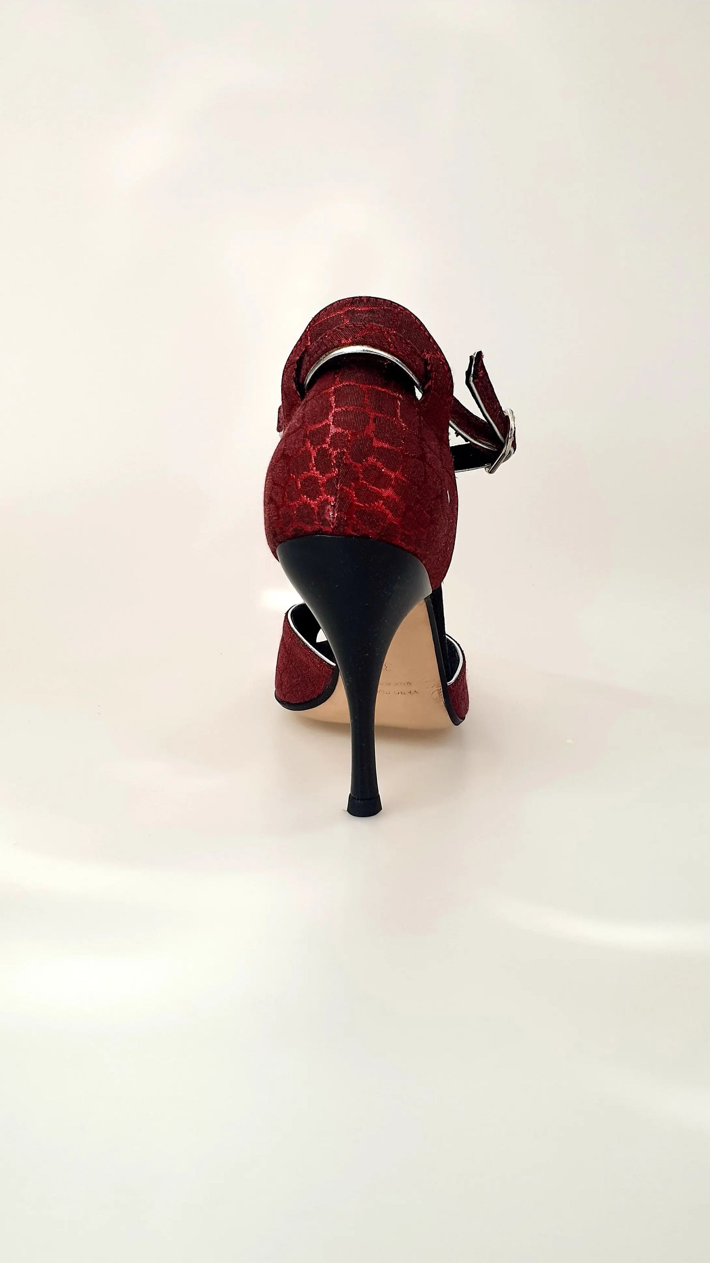 Scarpa da donna Wishdance Fascino 401 in Sunset Rosso, elegante calzatura con design raffinato e dettagli colorati.