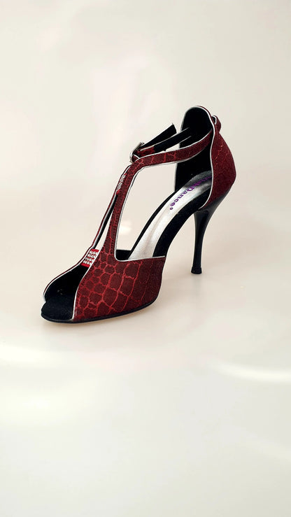 Scarpa donna Wishdance Fascino 401 in Sunset Rosso, elegante calzatura con cinturino e tacco medio, vista frontale.