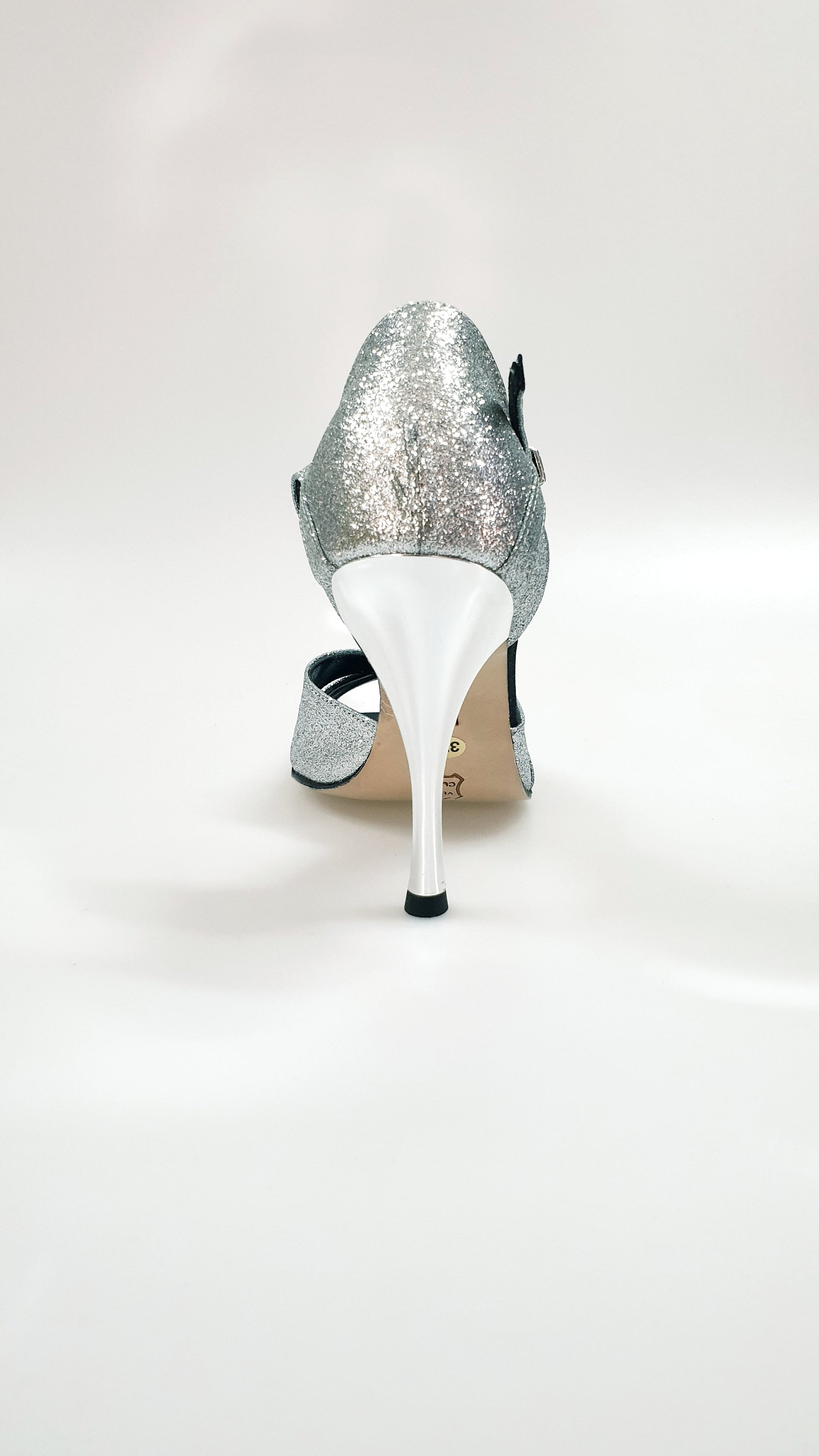 Scarpa da donna Ely 620 in glitter argento, elegante e brillante, con suola in gomma e design alla moda.