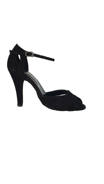 Scarpa in camoscio nero L52 Onda QA (B) con design elegante e dettagli raffinati, vista frontale della scarpa Outlet