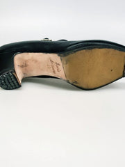 Load image into Gallery viewer, Carmen (B) - Flamenco Decoltè Shoe in Black Leather with Handstuffed Nails
