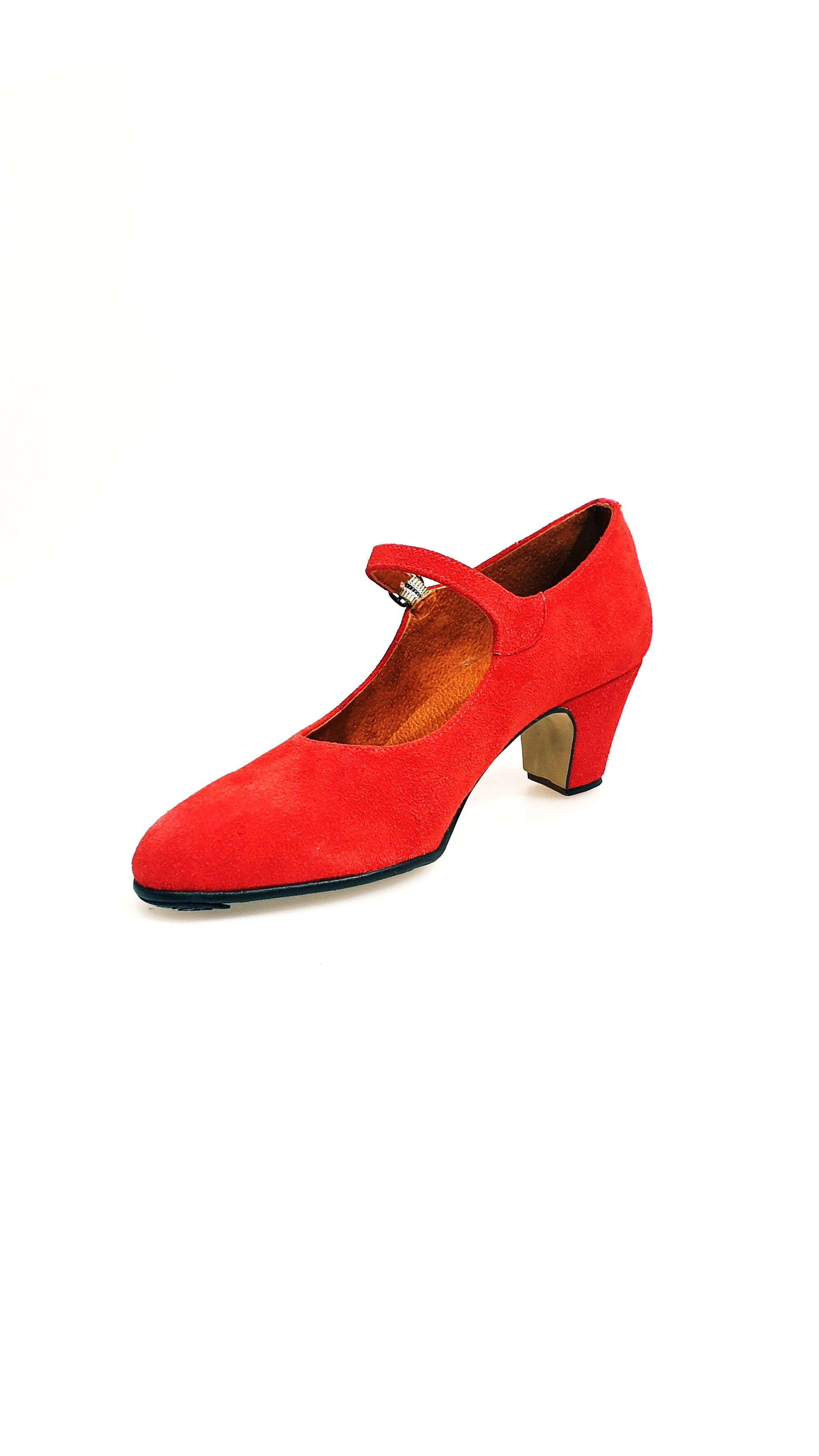 Scarpa decoltè da flamenco Carmen in camoscio rosso con chiodi ribattuti a mano, morbida e elegante, ideale per danza flamenco.