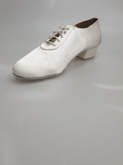 Load image into Gallery viewer, 106H - Ivory White Satin Shoe
