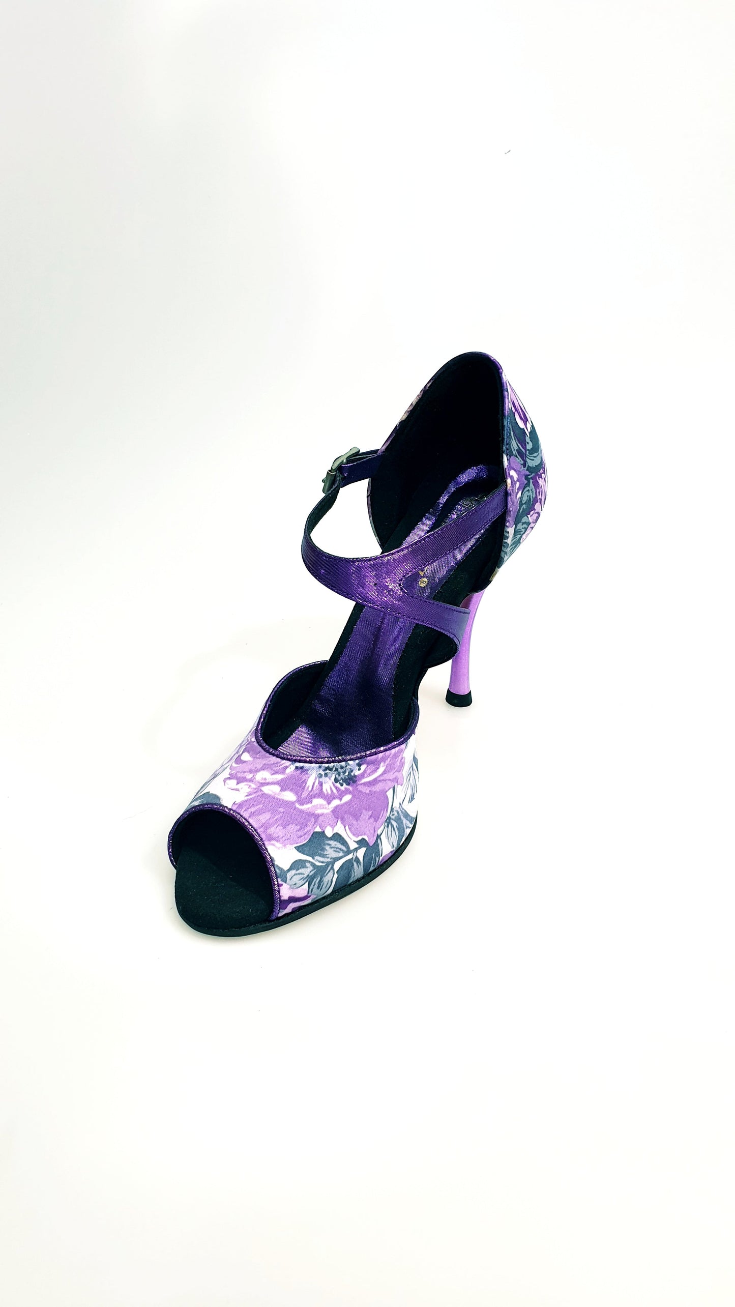 Scarpa da donna Leonor in raso di seta fiorato color Caracas Lilla, con design elegante e dettagli raffinati.