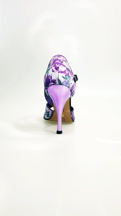 Scarpa da donna Leonor in raso di seta fiorato color Caracas Lilla, elegante e raffinata, brand Outlet.