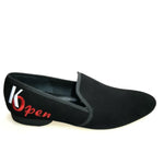 Carica immagine nella Galleria, Madrid (MS21) K.Open - Mocassino in Camoscio nero bordi Rossi Ricamo Kizomba Open rosso Forma lunga
