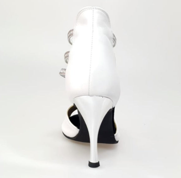 Sandalo da donna MILITE Silver in pelle bianca con elastici argento e tacco a spillo laminato argento, scarpa Wish Dance Shop