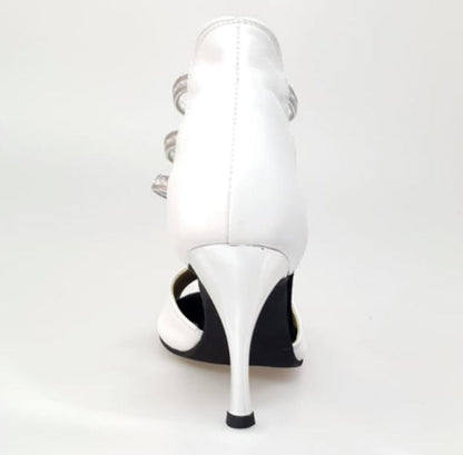 Sandalo da donna MILITE Silver in pelle bianca con elastici argento e tacco a spillo laminato argento, scarpa Wish Dance Shop