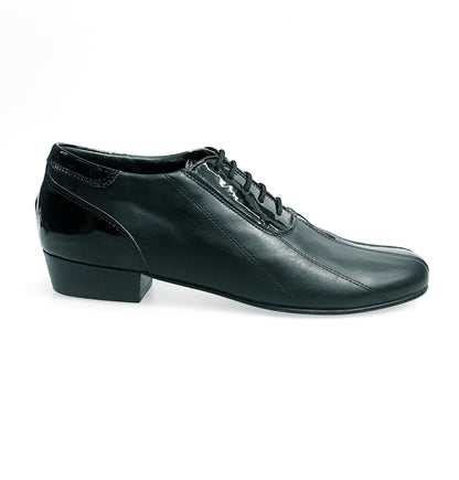 Scarpa da uomo Wish Dance Andrey (005V) in pelle nera con intarsi e finitura verniciata, modello Oxford con chiusura stringata.
