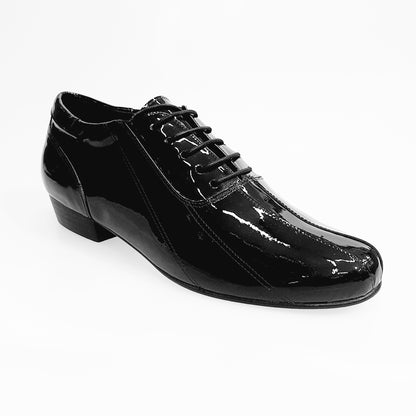 Scarpa da uomo Wish Dance Andrey (005V) Oxford in vernice nera con inserto in vernice nera, chiusura stringata elegante.