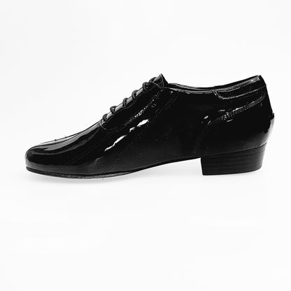 Scarpa da uomo Wish Dance Andrey (005V) in vernice nera con chiusura stringata e inserto in vernice nera, stile Oxford elegante