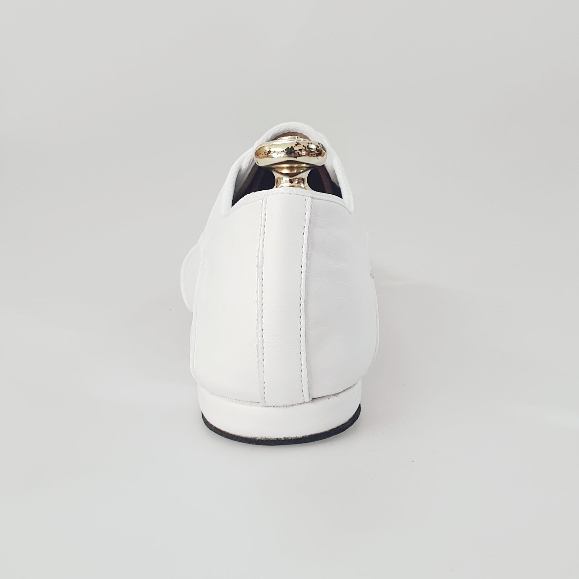 Scarpa jazz Billie Pearl White in pelle bianca con profilo bianco, ideale per danza, marca Wish Dance Shop.
