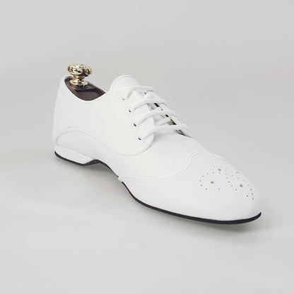 Scarpa jazz Billie Pearl White in pelle bianca con profilo bianco, scarpa da ballo Wish Dance Shop, dettaglio elegante e classico