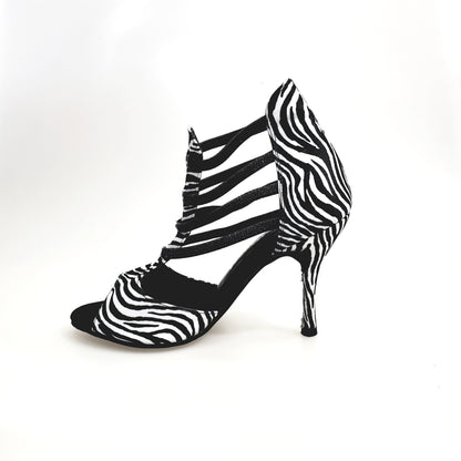 Scarpa da donna Wish Dance Shop modello Zebra (460PW) in raso seta zebrato, elastici neri e tacco a spillo rivestito in seta.