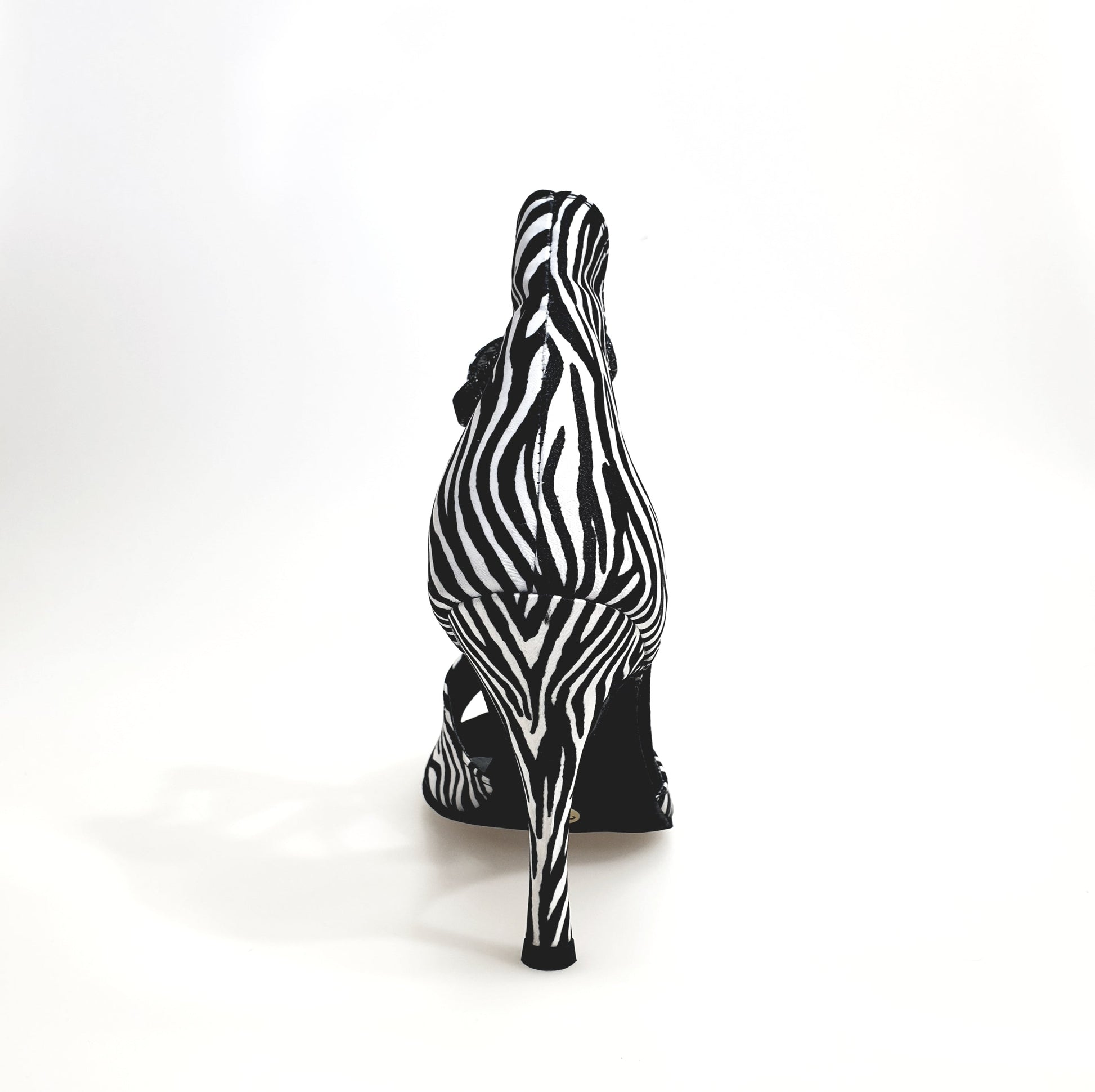 Sandalo da donna Wish Dance Shop Zebra in raso seta con elastici neri e tacco a spillo rivestito in raso seta zebra