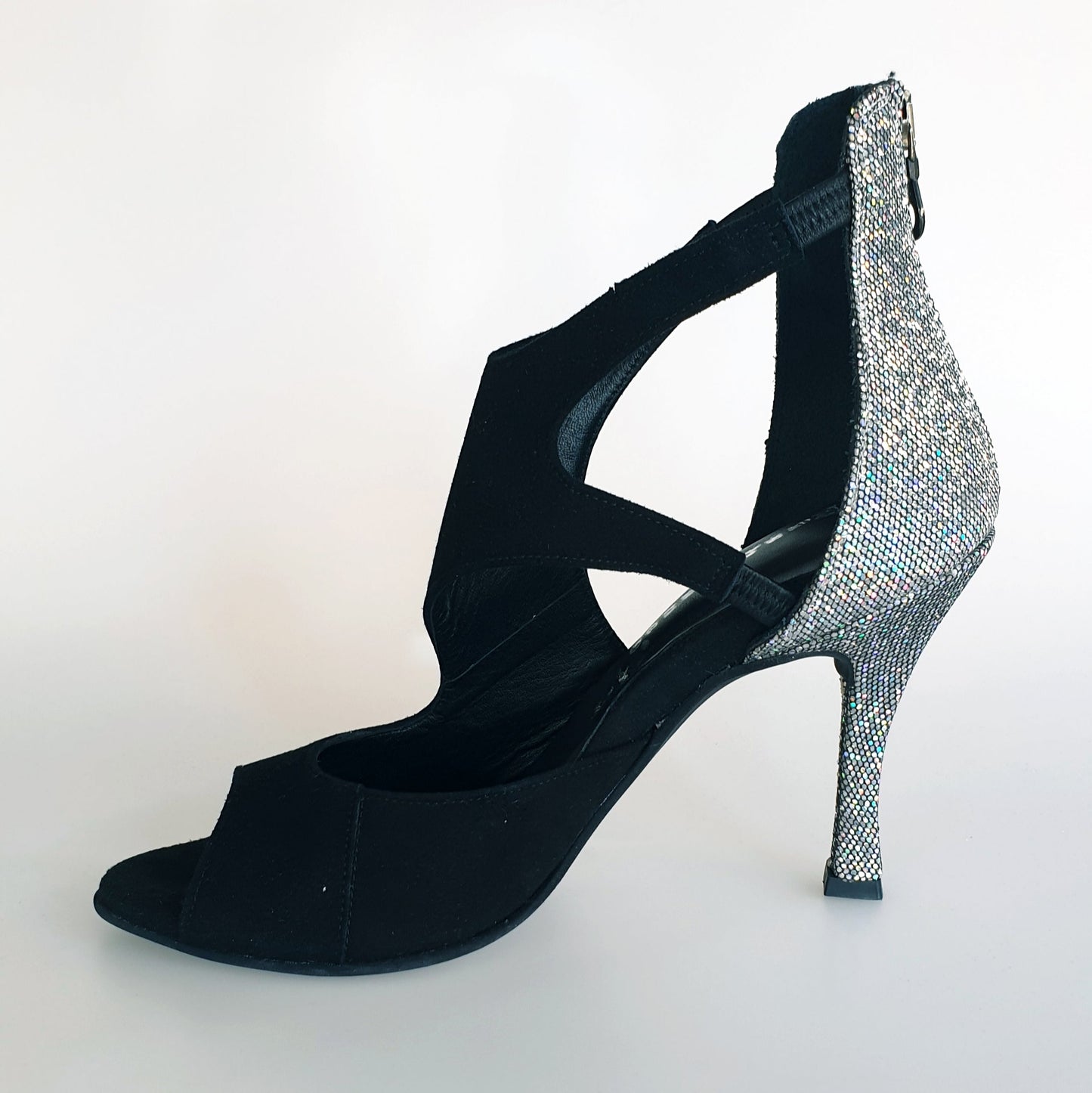 Scarpa donna Desiré in camoscio nero e multicolore con dettagli argento, sandalo elegante e comodo.