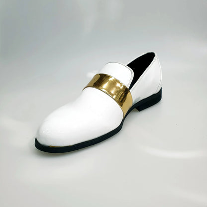 Mocassino in vernice bianca con fascia oro, scarpa Wish Dance Shop, fodera in vera pelle italiana, elegante e raffinato.
