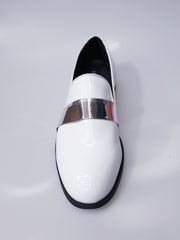 Carica immagine nella Galleria, Jackson (PJ) - Mocassino in Vernice Bianca e Fascia Argento Foderato in Vera Pelle Italiana
