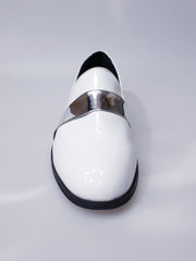 Carica immagine nella Galleria, Jackson (PJ) - Mocassino in Vernice Bianca e Fascia Argento Foderato in Vera Pelle Italiana
