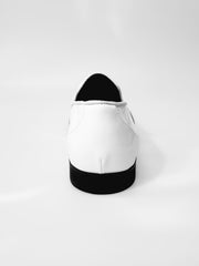 Carica immagine nella Galleria, Jackson (PJ) - Mocassino in Vernice Bianca e Fascia Argento Foderato in Vera Pelle Italiana
