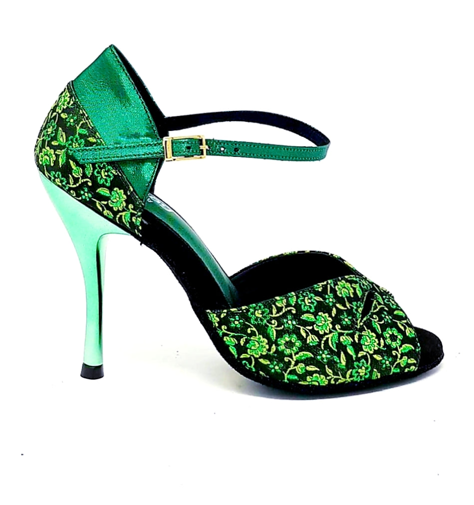 Sandalo da donna Marisa (588) in verde chiaro, scarpa Wish Dance Shop, con cinturino e suola in gomma, vista laterale.