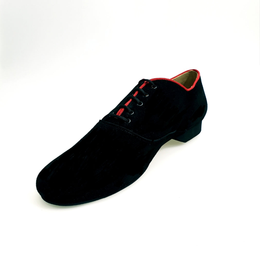 Scarpa da uomo Wish Dance Shop Malaga MS07 K.Open in camoscio nero con ricamo Kizomba, modello Oxford con chiusura stringata elegante.