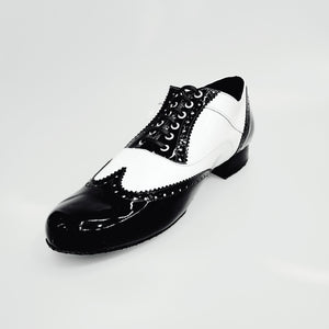 Adone (MS14) - Lace-up Dovetail Mod. Oxford Brogue Shoe in Black Patent and White Patent Round Shape