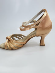 Load image into Gallery viewer, 302H - Flesh Satin Heel to Spool

