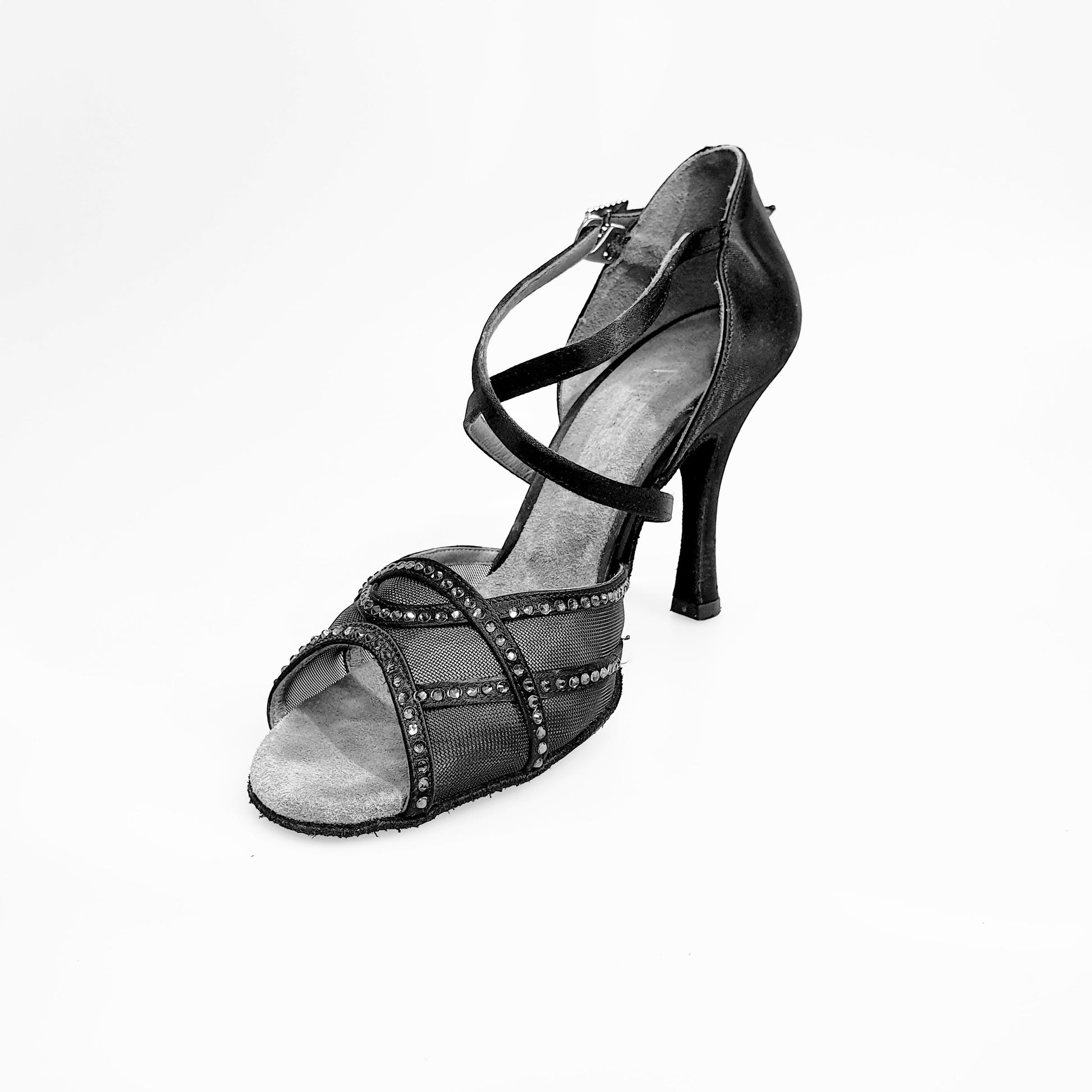 Scarpa da donna Rosa QC (1535H) di Wish Dance Shop, raso nero con rete e dettagli in strass nero, elegante e raffinata.