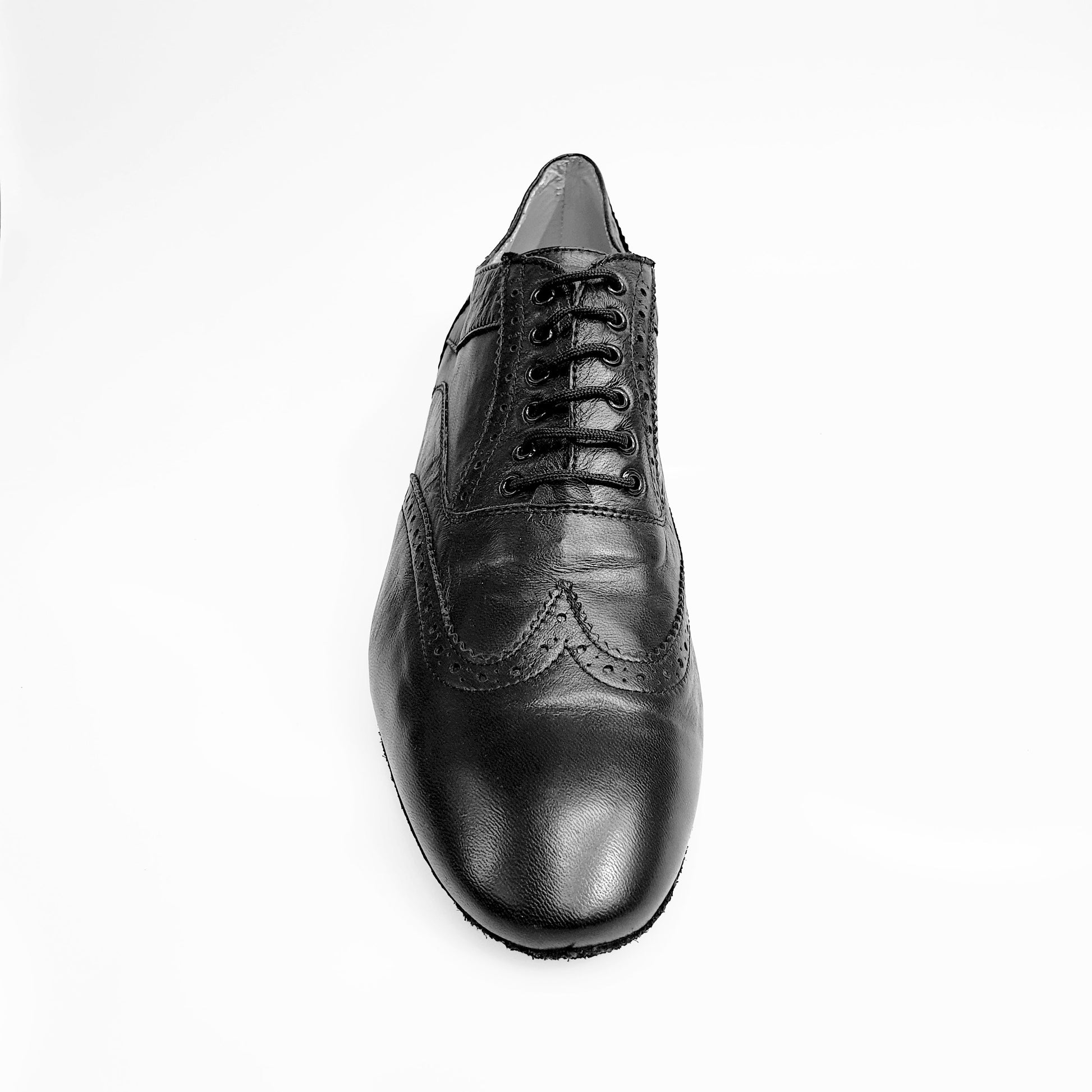 Scarpa stringata Richard MS14 in pelle nera con dettaglio a coda di rondine, stile Oxford Brogue, forma lunga.