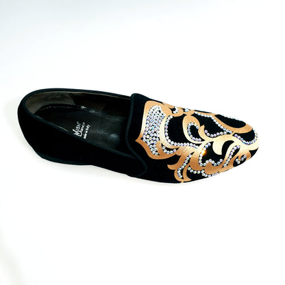 Scarpa da uomo Daniel SW (MS20) in camoscio nero con dettagli in raso seta oro e Swarovski Boreali, forma lunga elegante