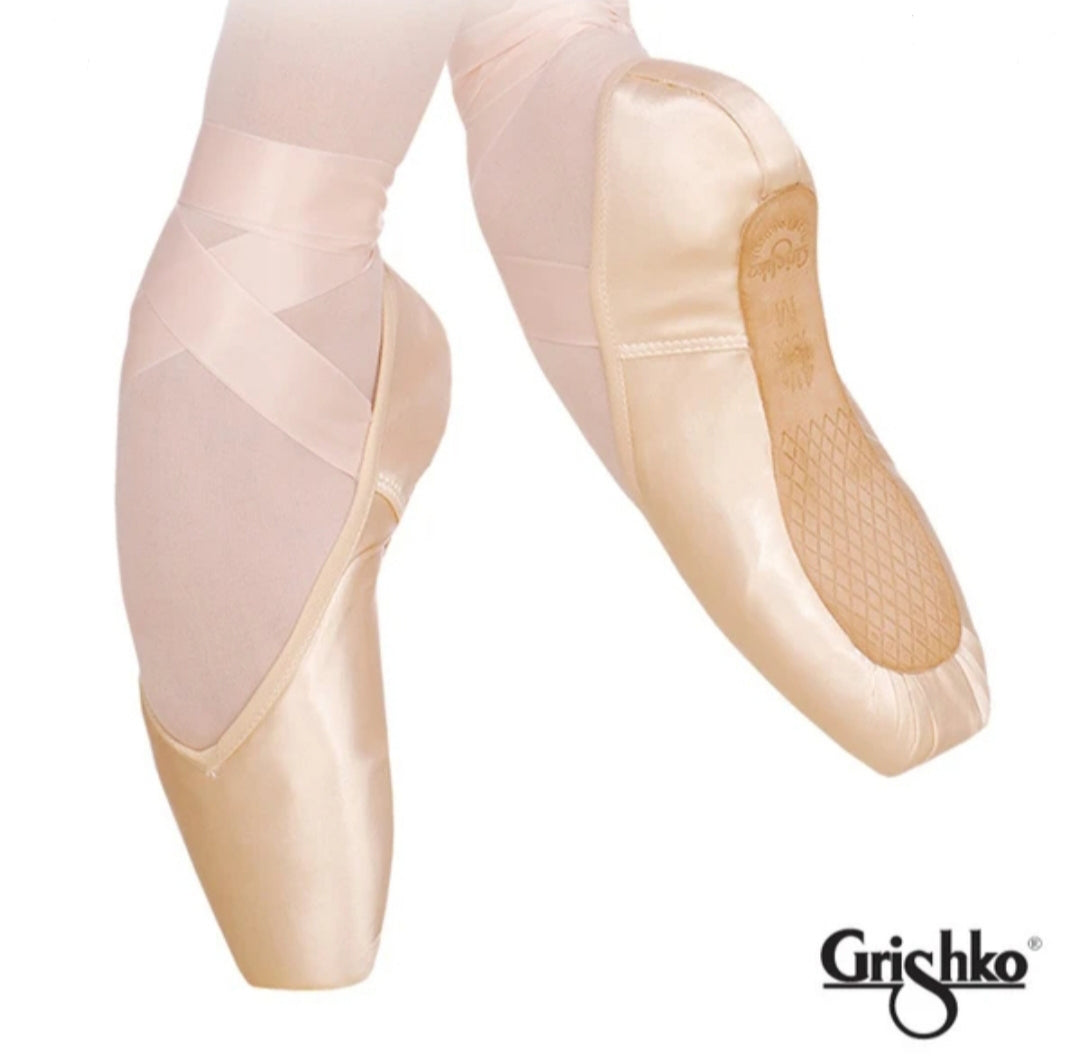 Punte da danza classica Grishko 2007 Pro di Wish Dance Shop, morbidezza e larghezza variabili, mostra dettagli del design e struttura