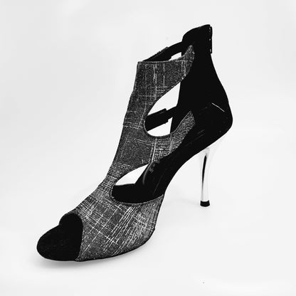 Scarpa da donna Nina Fish in Fish Carbon Boreale con tacco in camoscio nero, elegante e comoda.