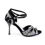 Load image into Gallery viewer, Deluxe Butterfly (L2) - Scarpa da Ballo in Raso Seta Nera con Swarovski Boreali e Tacco a Stiletto Squadrato Smaltato Nero
